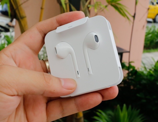 iPhone 7 Plus đầu tiên về Việt Nam, giá gần 38 triệu đồng ảnh 3