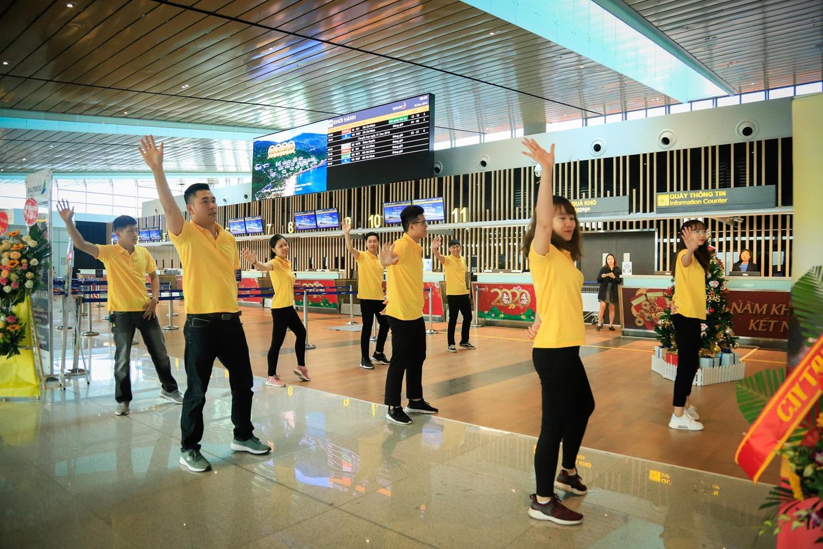 Một năm “mở cửa bầu trời” đầy dấu ấn của sân bay quốc tế Vân Đồn ảnh 1