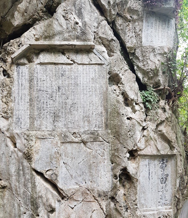 Khám phá “núi thơ” di tích quốc gia đặc biệt ở Ninh Bình ảnh 3