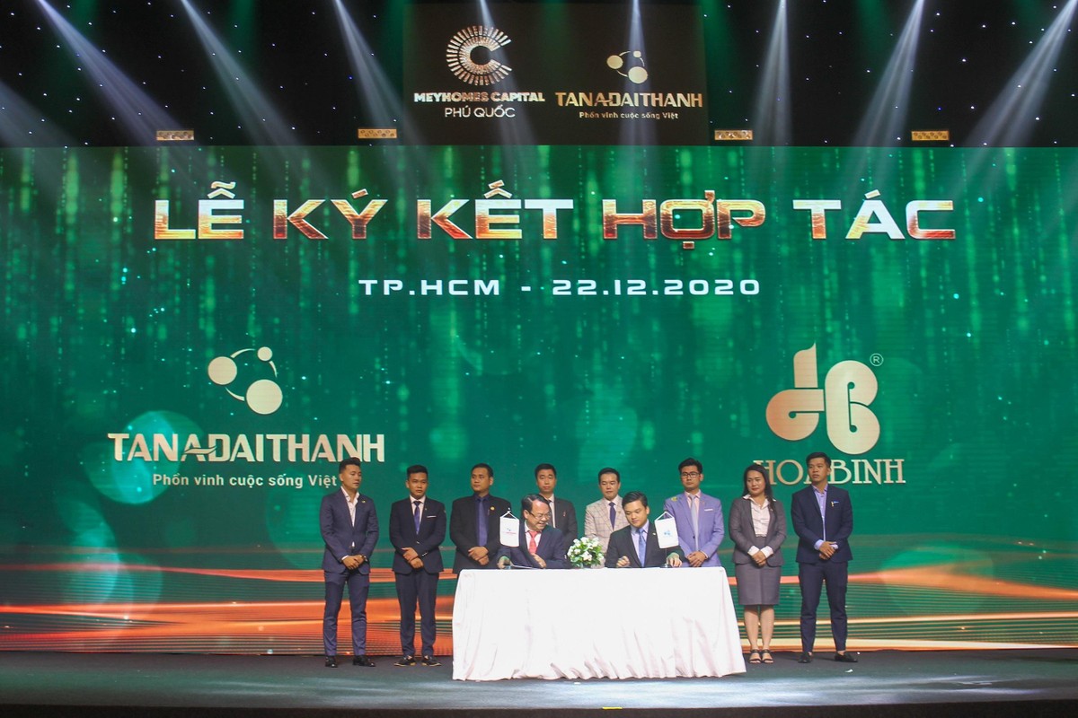 Cũng tại sự kiện, Kl994 game bài casino hấp dẫn Tân Á Đại Thành và Kl994 game bài casino hấp dẫn Hòa Bình đã ký hợp tác xây dựng các công trình thấp tầng tại dự án.