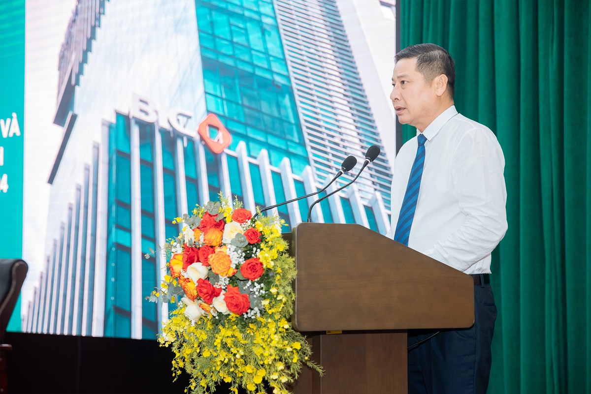 Tổng giám đốc BIC Trần Hoài An báo cáo kết quả Kl992 VIP Trang Chủ 2026 năm 2023 của BIC tại Đại hội