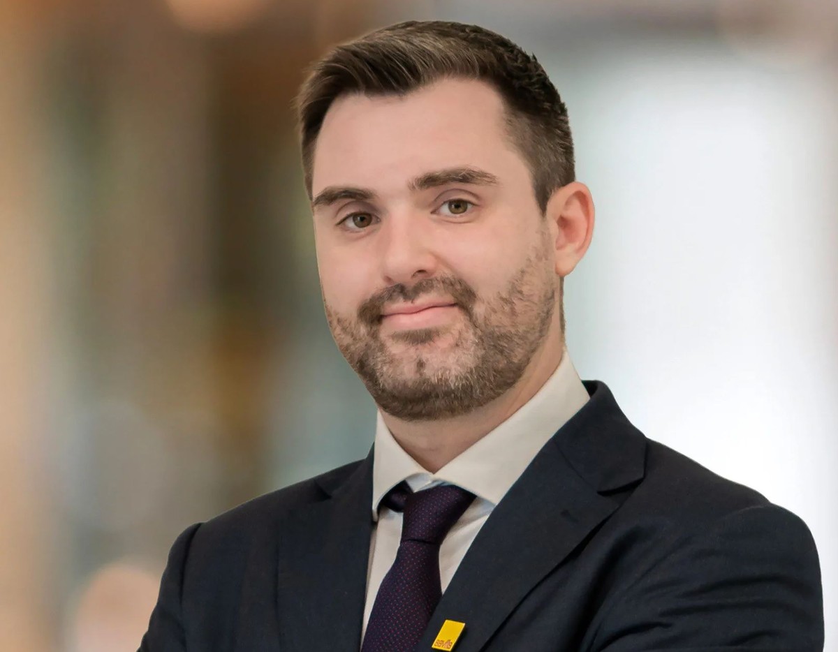 Ông John Campbell.