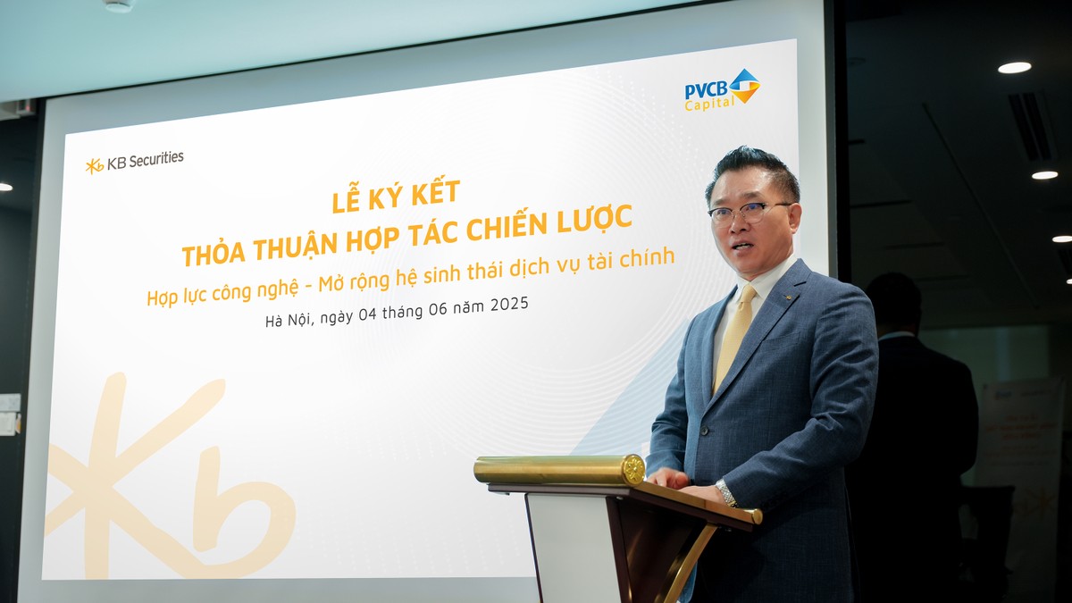 Ông Jeon Mun – Tổng giám đốc KBSV chia sẻ đặt kỳ vọng việc hợp tác sẽ đem lại nhiều lợi ích cho khách hàng của hai phía