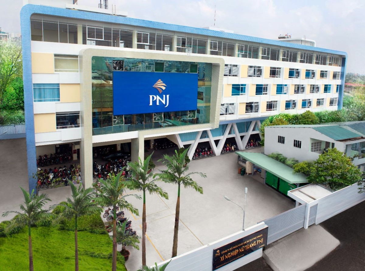 PNJ và V-Green cùng lên phương án phát triển Kl99kl ưu đãi độc quyền trạm sạc điện tại hệ thống cửa hàng, văn phòng và nhà máy PNJ (Ảnh: Đông Lê)