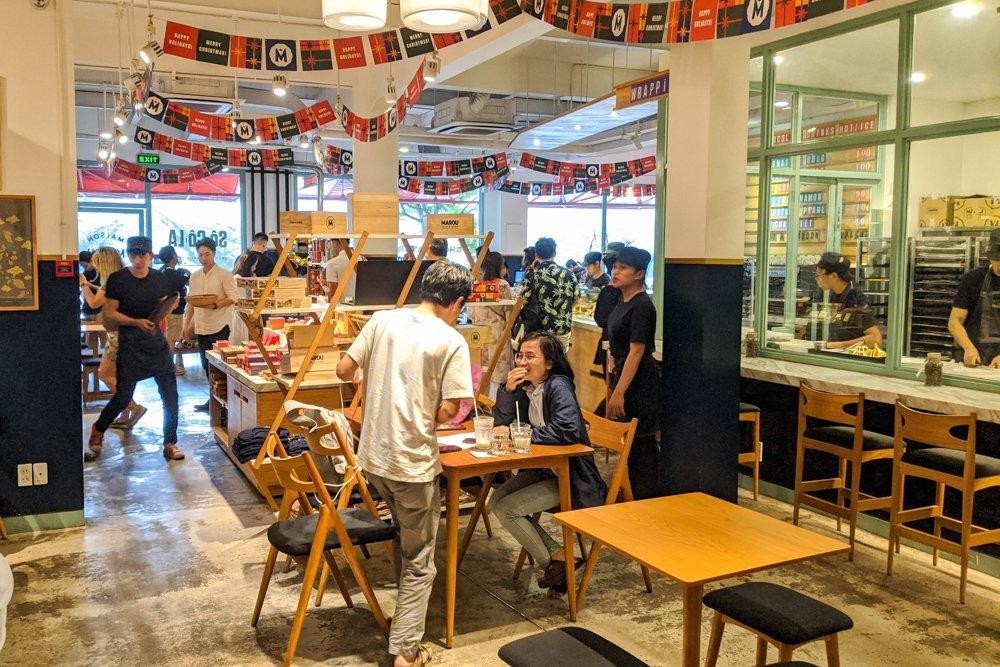 Marou mở địa điểm Maison Marou đầu tiên trên đường Calmette ở TP.HCM vào năm 2016, và sau đó mở rộng ra Hà Nội