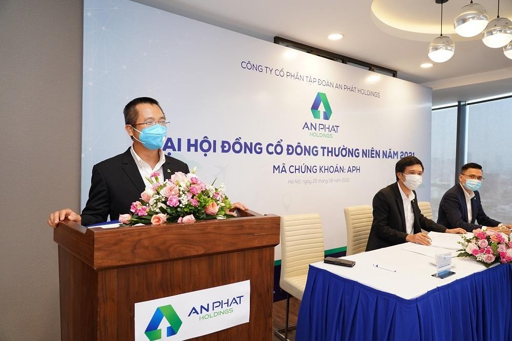 Ông Đinh Xuân Cường, Phó chủ tịch, Tổng giám đốc An Phát Holdings phát biểu.