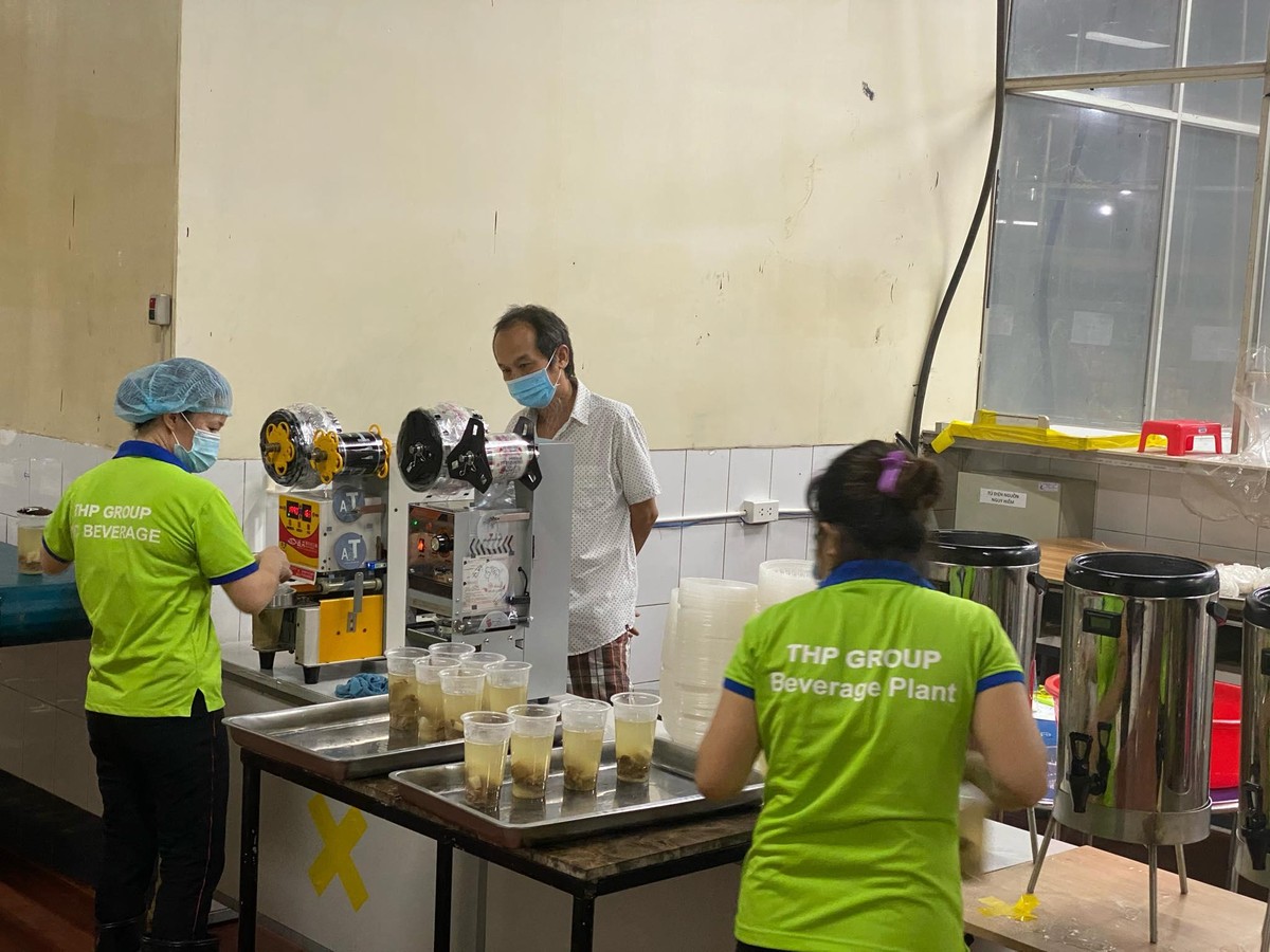 Hiệp Phát chăm lo chu đáo cho từng cán bộ nhân viên từ những điều nhỏ nhất như vật dụng sinh hoạt hay từng bữa ăn hàng ngày.