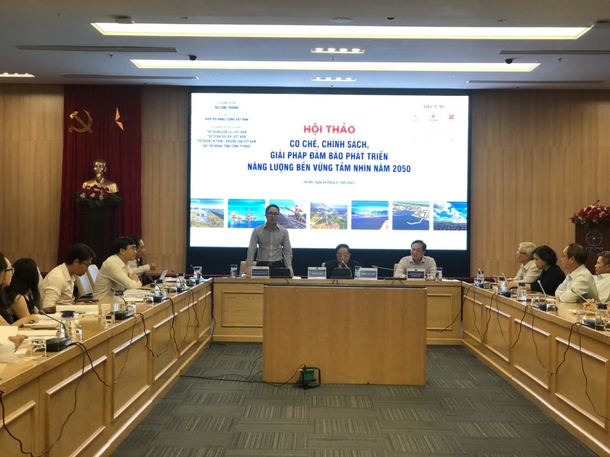 Tại hội thảo các đại biểu cho rằng Quy hoạch điện VII điều chỉnh còn nhiều dự án thuộc ngành điện, dầu khí, công nghiệp than khoáng sản và các Kl994 game bài casino hấp dẫn, công ty tư nhân đến nay chưa hoàn thành. Ảnh. H.Y
