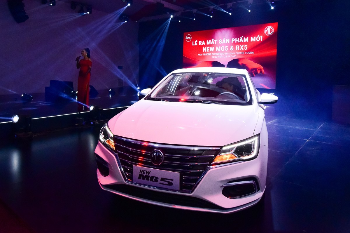 New MG5 có giá bán từ 399 triệu đồng..