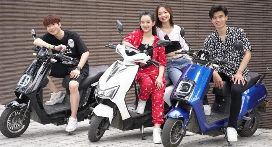 Ngày càng nhiều người trẻ ưa thích xe máy điện Ngày càng nhiều người trẻ ưa thích xe máy điện