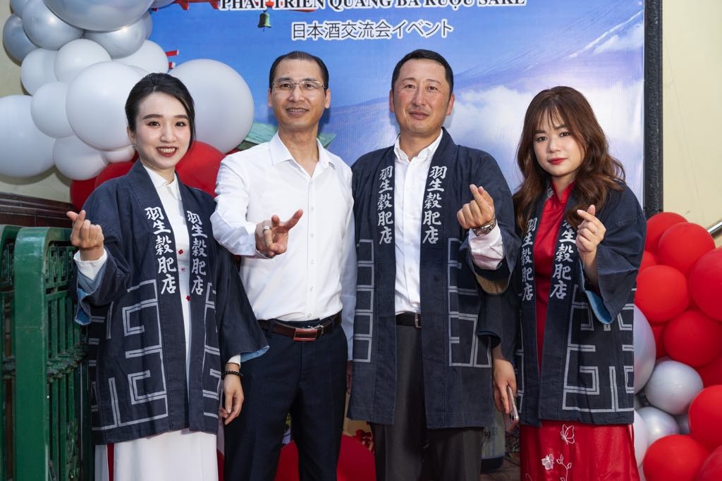 Gia đình Hanyu đã điều hành việc Kl994 nhà cái bóng đá world cup lúa gạo ở một ngôi làng trong nhiều thế hệ và bắt đầu đến Việt Nam trồng lúa giống Nhật từ năm 2023.