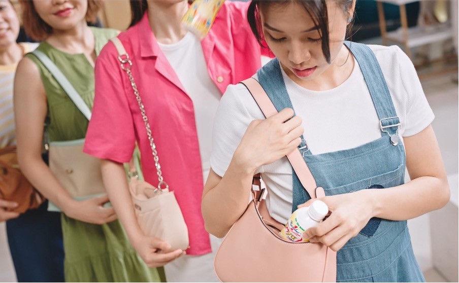 Number 1 Soya Canxi luôn đồng hành cùng phụ nữ hiện đại chăm sóc sức khỏe và sắc đẹp mọi lúc, mọi nơi.
