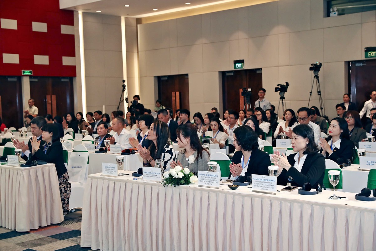 Các tổ chức tín dụng đã nhận thức được tầm quan trọng của việc thực hành ESG trong hoạt động Link Vào Nhà Cái KL99 COM Tặng +199k, từ đó chủ động nghiên cứu, xây dựng, hoàn thiện hệ thống ESG một cách toàn diện hơn. Ảnh Dũng Minh.