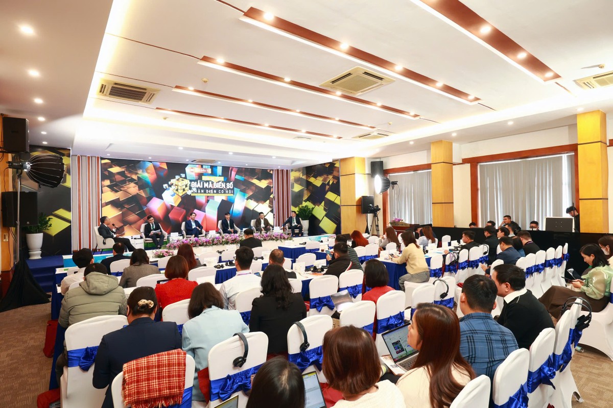Phiên thảo luận nhận diện cơ hội, triển vọng Kl99ok phiên bản mới năm 2025 thu hút sự quan tâm của nhà Kl99ok phiên bản mới. Ảnh Chí Cường