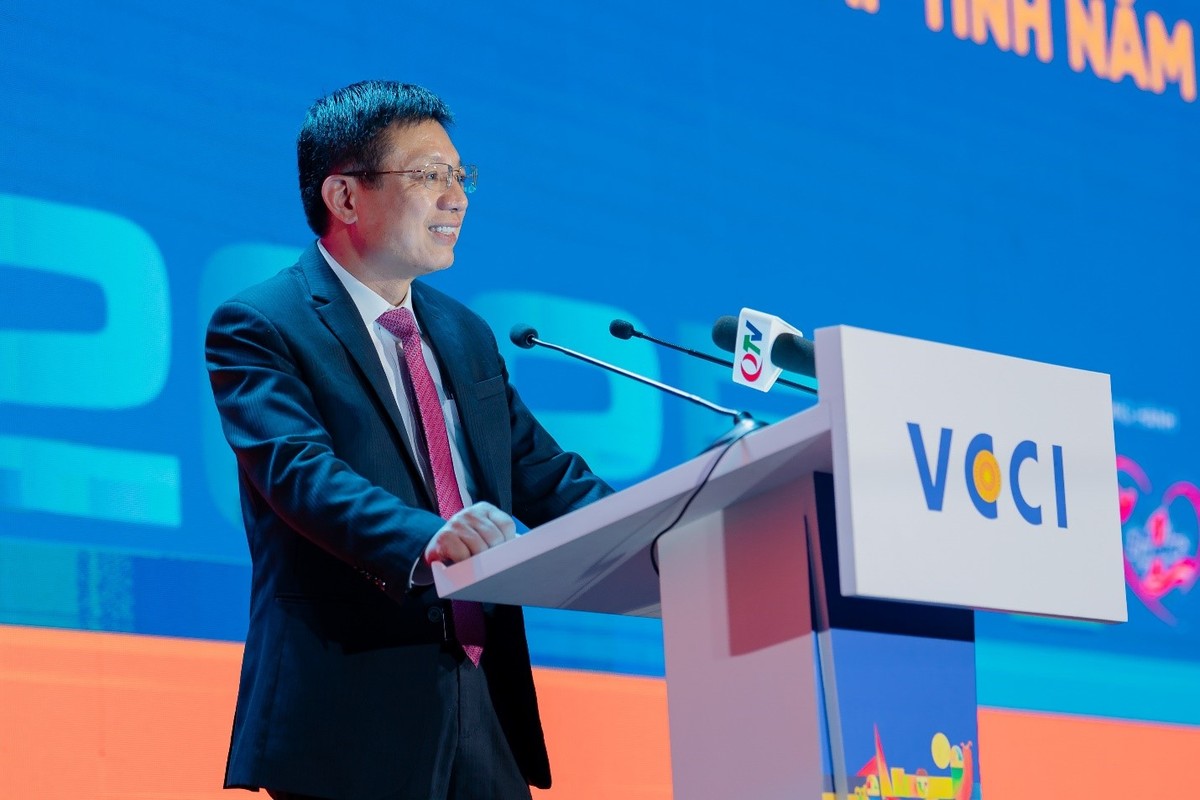 Ông Hồ Sỹ Hùng, Chủ tịch VCCI phát biểu tại lễ công bố Báo cáo Kl992 cổng game cá cược tư nhân Việt Nam và PCI 2025