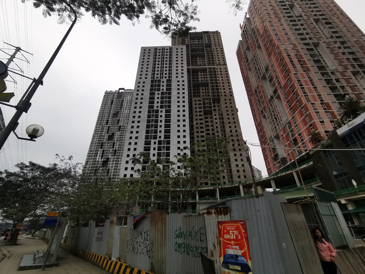 Dự án BID Residences thuộc Khu đô thị Văn Khê của BID Group triển khai, mua lại một phần của dự án Usilk City. Tuy nhiên, dự án hiện nay đang tạm dừng thi công