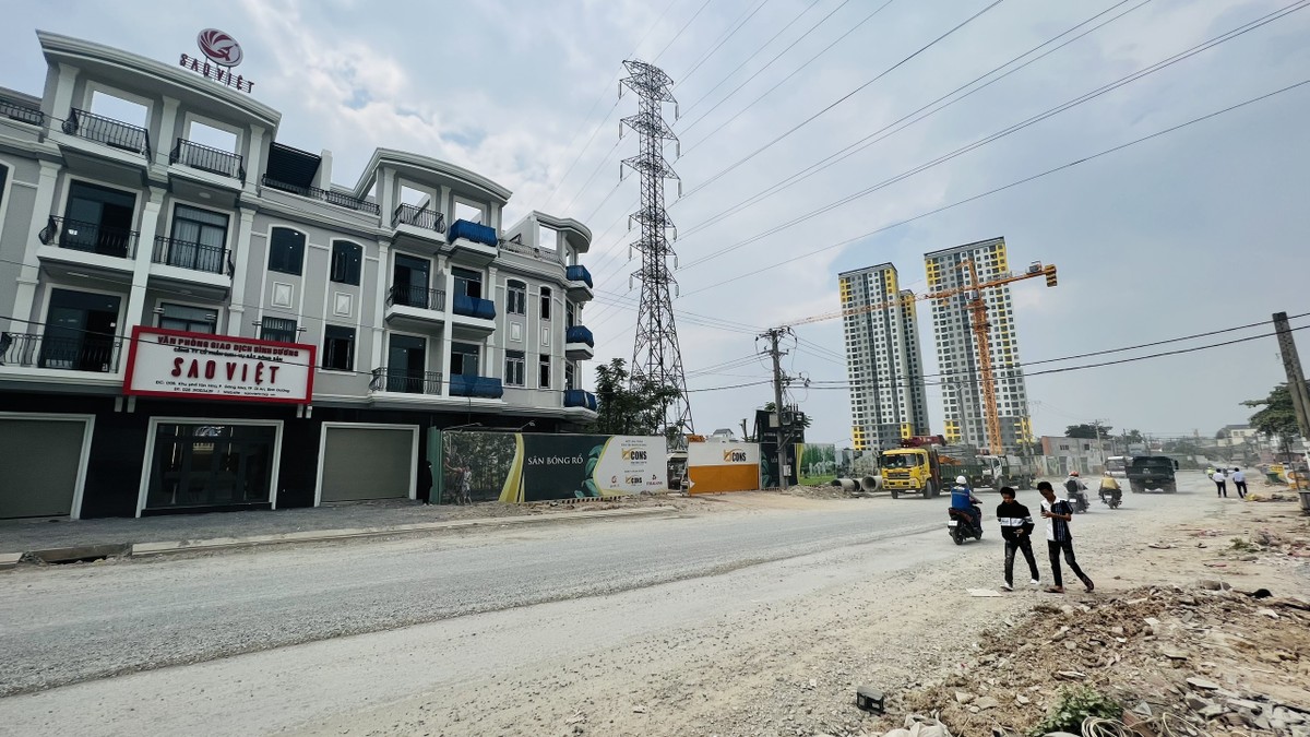 Bcons City toạ lạc ngay mặt tiền đường Thống Nhất đang thi công mở rộng lên 32m. Bcons City toạ lạc ngay mặt tiền đường Thống Nhất đang thi công mở rộng lên 32m.