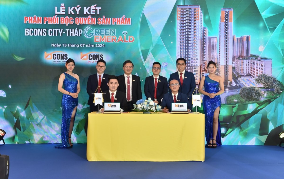 Ông Nguyễn Kiệt, Giám đốc Khối Kl991.com nạp rút nhanh Kl992 VIP Trang Chủ 2026 Kl994 game bài casino hấp dẫn Bcons và ông Nguyễn An Tuấn, Tổng giám đốc Công ty Bcons Homes thực hiện nghi thức ký kết hợp tác.
