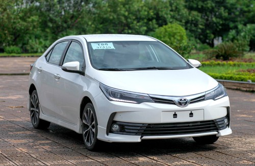Khách Việt tiếc tiền vì ôtô liên tục giảm giá ảnh 1