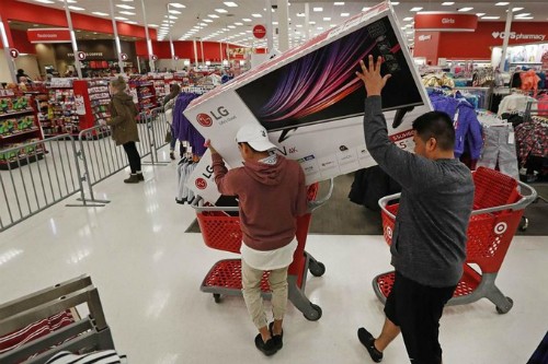 Chiêu trò bán TV trong dịp Black Friday của người Mỹ ảnh 2