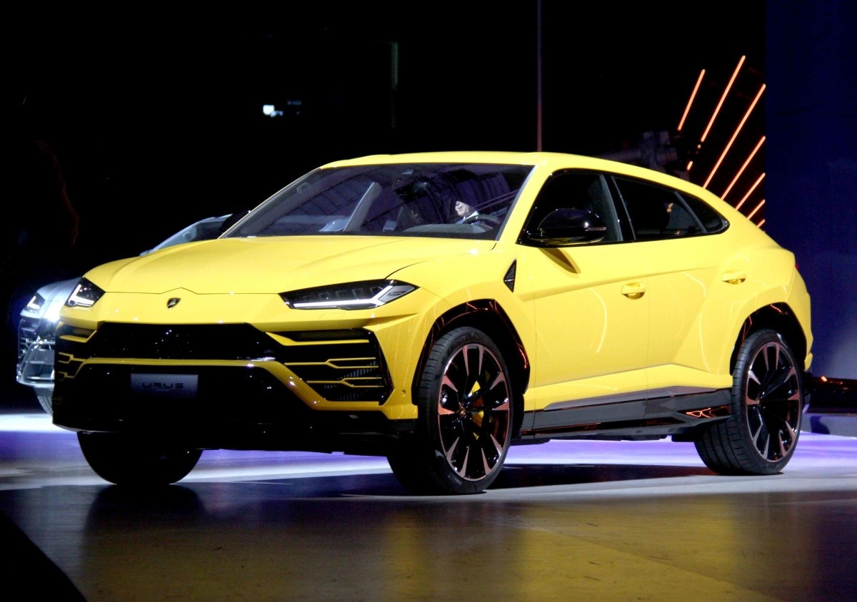 Lamborghini Urus ra mắt - siêu SUV và cuộc chơi Kl99 nổ hũ ảnh 2