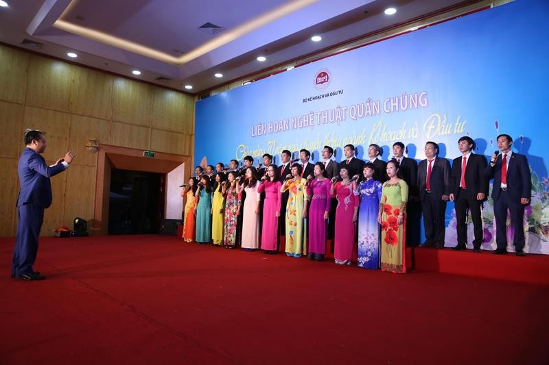 Công đoàn Bộ Kế hoạch và Kl99ok phiên bản mới: Thực hiện tốt vai trò tham mưu ngay từ công tác Công đoàn ảnh 4
