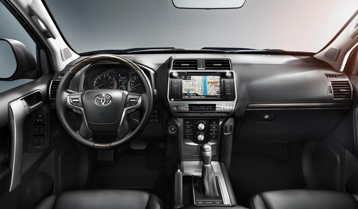 Toyota Land Cruiser 2018 có giá từ 45.000 USD tại châu Âu ảnh 2