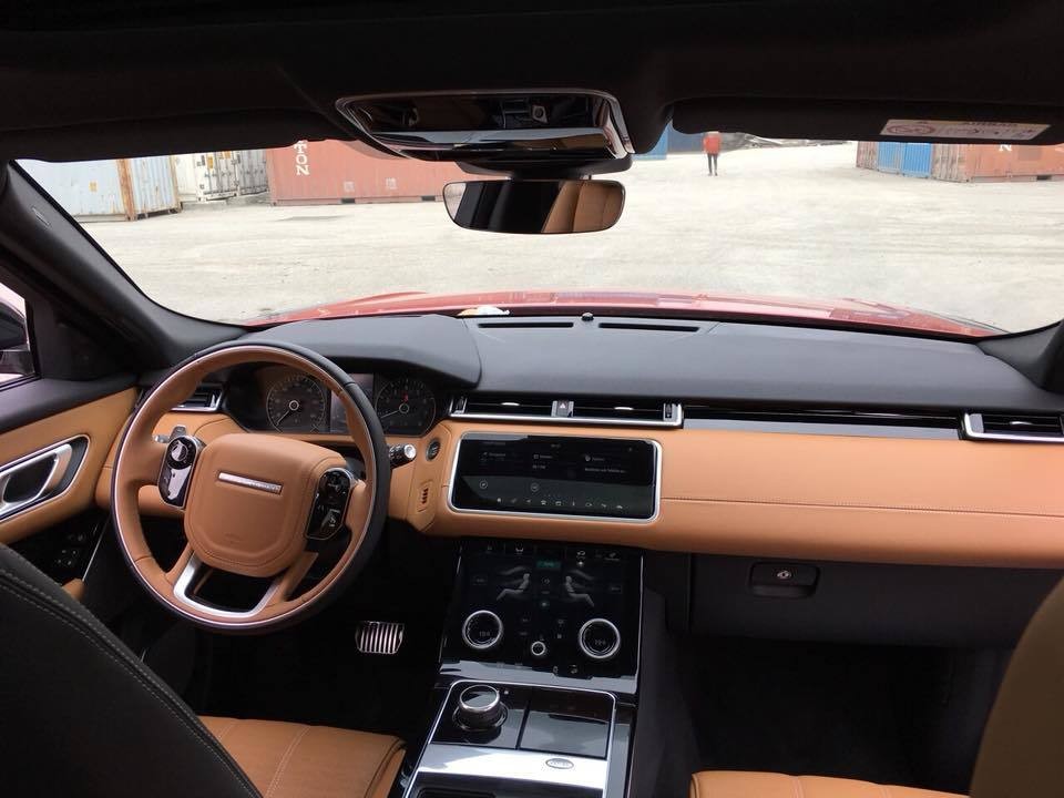 Range Rover Velar màu độc về Việt Nam đón Tết ảnh 2
