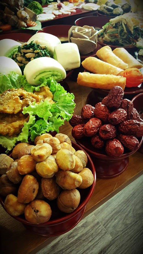 Mâm cơm cúng tất niên với hơn 40 món của nữ tiến sĩ văn hóa ảnh 4 Mâm cơm cúng tất niên với hơn 40 món của nữ tiến sĩ văn hóa ảnh 4
