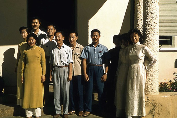 Trang phục phụ nữ Sài Gòn những năm 1950 ảnh 1