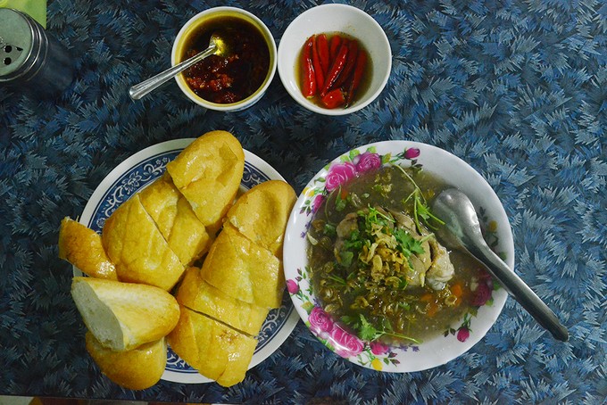 7 món làm nên thương hiệu ẩm thực Quy Nhơn ảnh 1