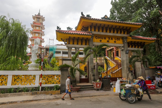 Chùa hơn 50 năm tuổi có tháp chuông cao nhất Sài Gòn ảnh 4 Chùa hơn 50 năm tuổi có tháp chuông cao nhất Sài Gòn ảnh 4