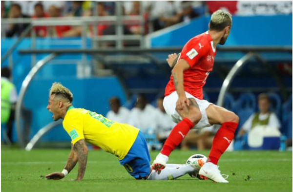 Brazil 1-1 Thuỵ Sĩ: Neymar múa may quá nhiều ảnh 1
