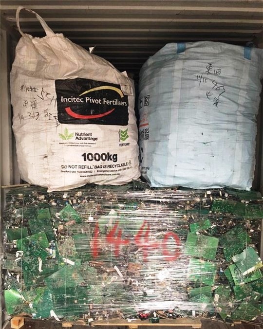 "Đau đầu" với hàng ngàn container phế liệu Link Vào Nhà Cái KL99 COM Tặng +199k vô chủ ảnh 1