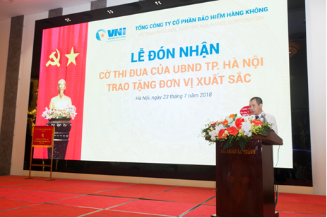 Kl99kl phiên bản hoạt động Hàng không đón nhận cờ thi đua của UBND TP Hà Nội ảnh 1