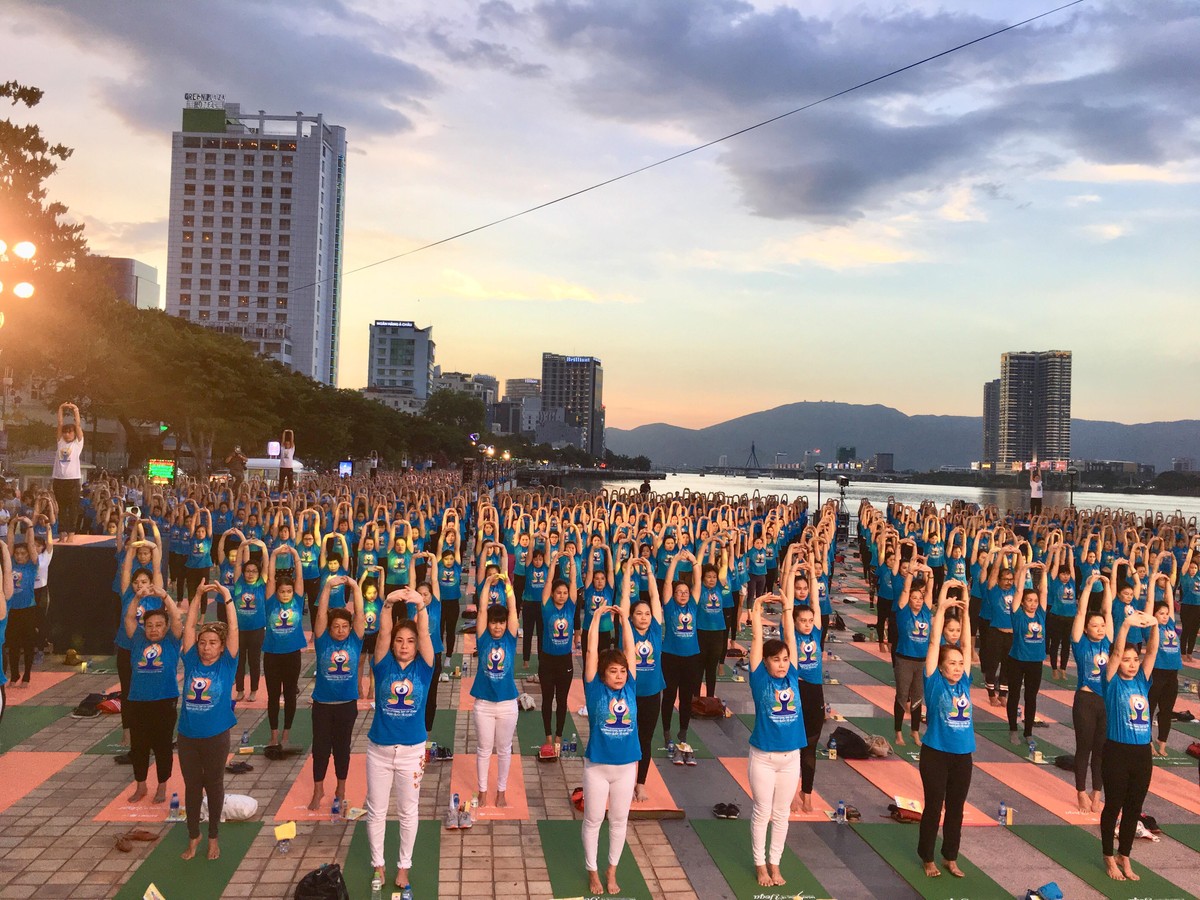 6.000 người tham gia đồng diễn hưởng ứng Ngày Quốc tế Yoga - Yoga cho Kl993 Đăng nhập Giải trí xanh ảnh 3