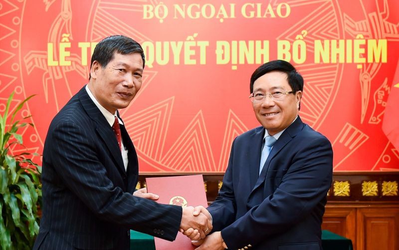 Bộ trưởng Ngoại giao trao quyết định bổ nhiệm 2 Tổng Lãnh sự ảnh 1