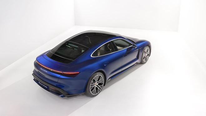 Porsche Taycan chạy bằng điện có gì cạnh tranh đối thủ Tesla ảnh 1