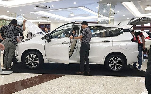 Tồn kho hàng chục ngàn xe, ô tô mùa Tết đại hạ giá ảnh 1