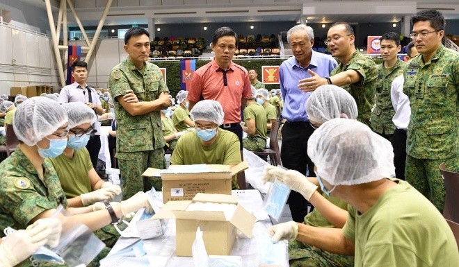 Bộ trưởng Singapore: Nếu đeo khẩu trang như Hồng Kông thì bệnh viện sẽ sập ảnh 1