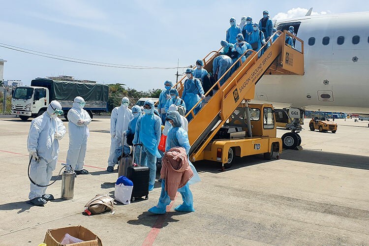Nhóm khách Hàn Quốc không muốn vào khu cách ly ảnh 2