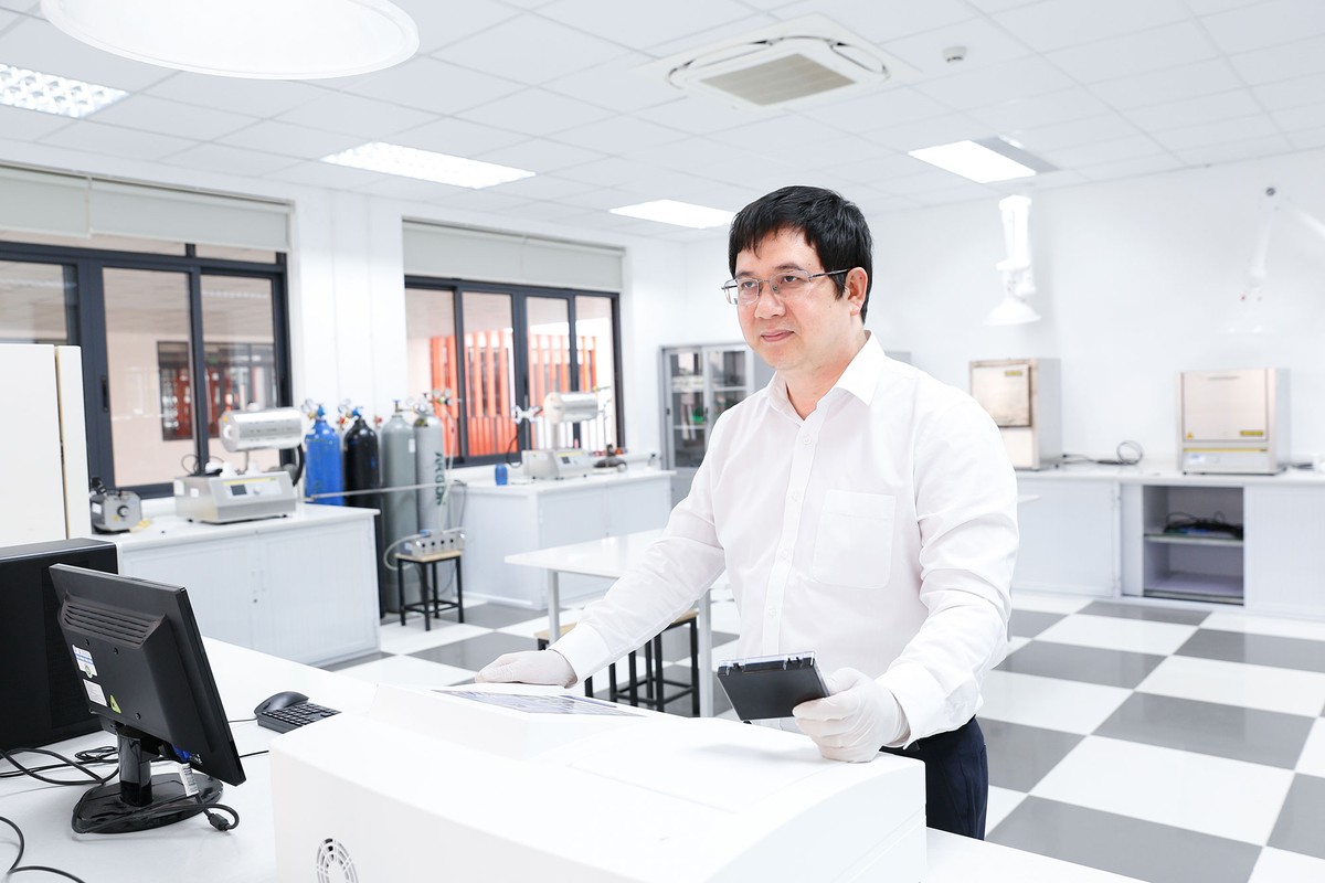 Một trong những phòng thí nghiệm được Kl99ok phiên bản mới trang thiết bị hiện đại tại Kl994 game bài casino hấp dẫn Phenikaa.