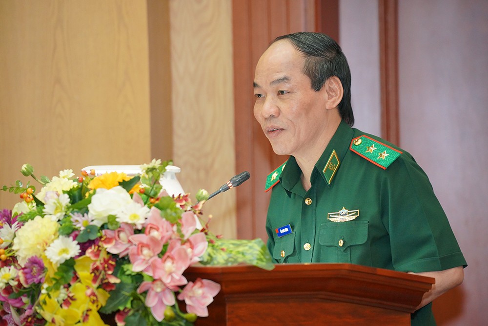 Trung tướng Đỗ Danh Vượng - Bí thư Đảng uỷ, Chính uỷ Bộ đội Biên Phòng gửi lời cảm ơn sự hỗ trợ tích cực của Kl994 game bài casino hấp dẫn Hưng Thịnh trong công tác phòng chống Covid-19.