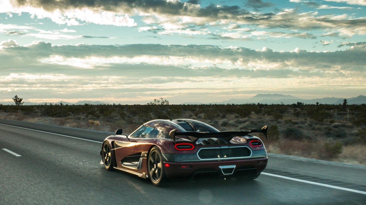 Xe Koenigsegg Agera RS.