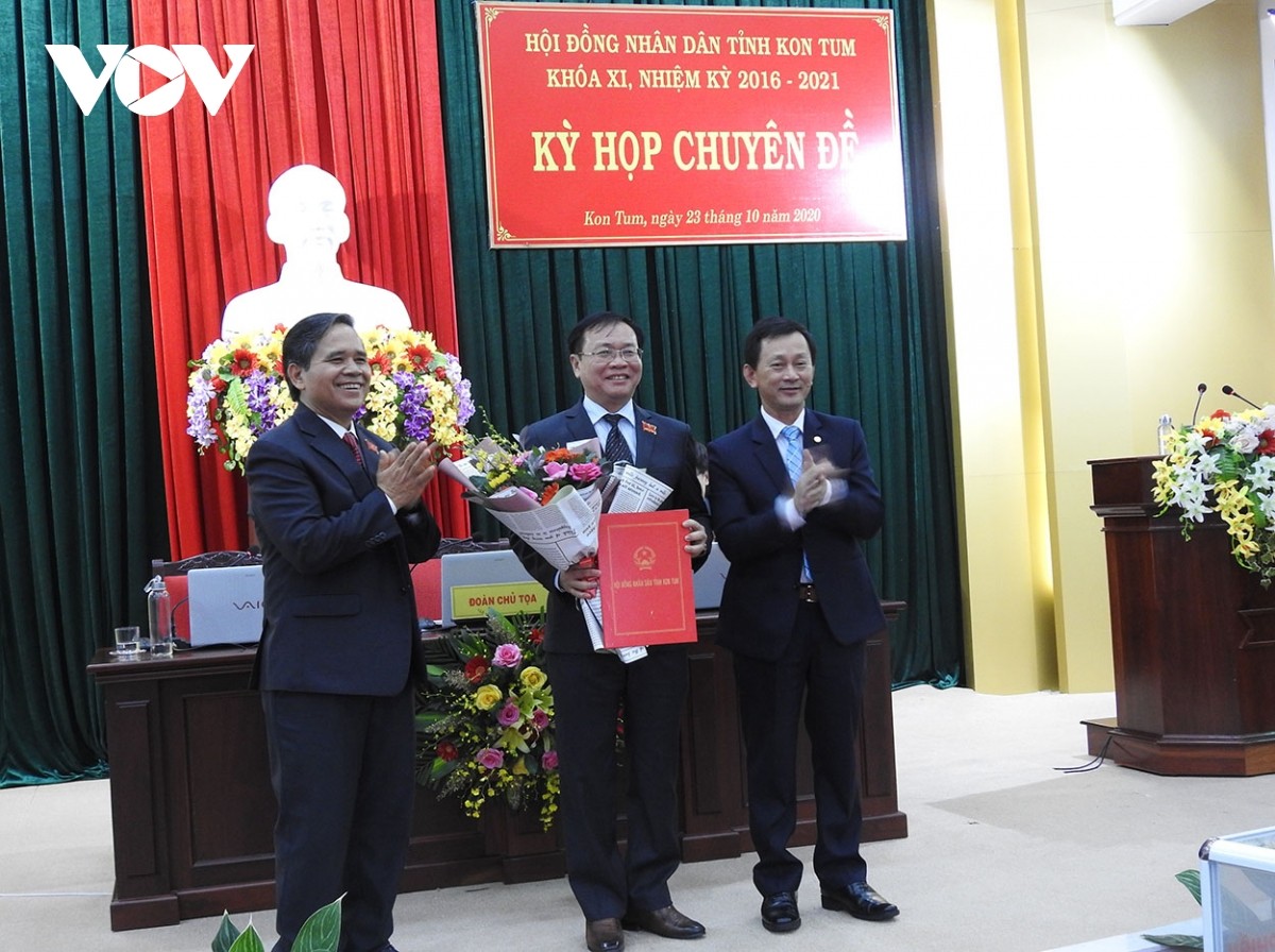 Ông Nguyễn Văn Hòa được bầu giữ chức Chủ tịch HĐND tỉnh Kon Tum.
