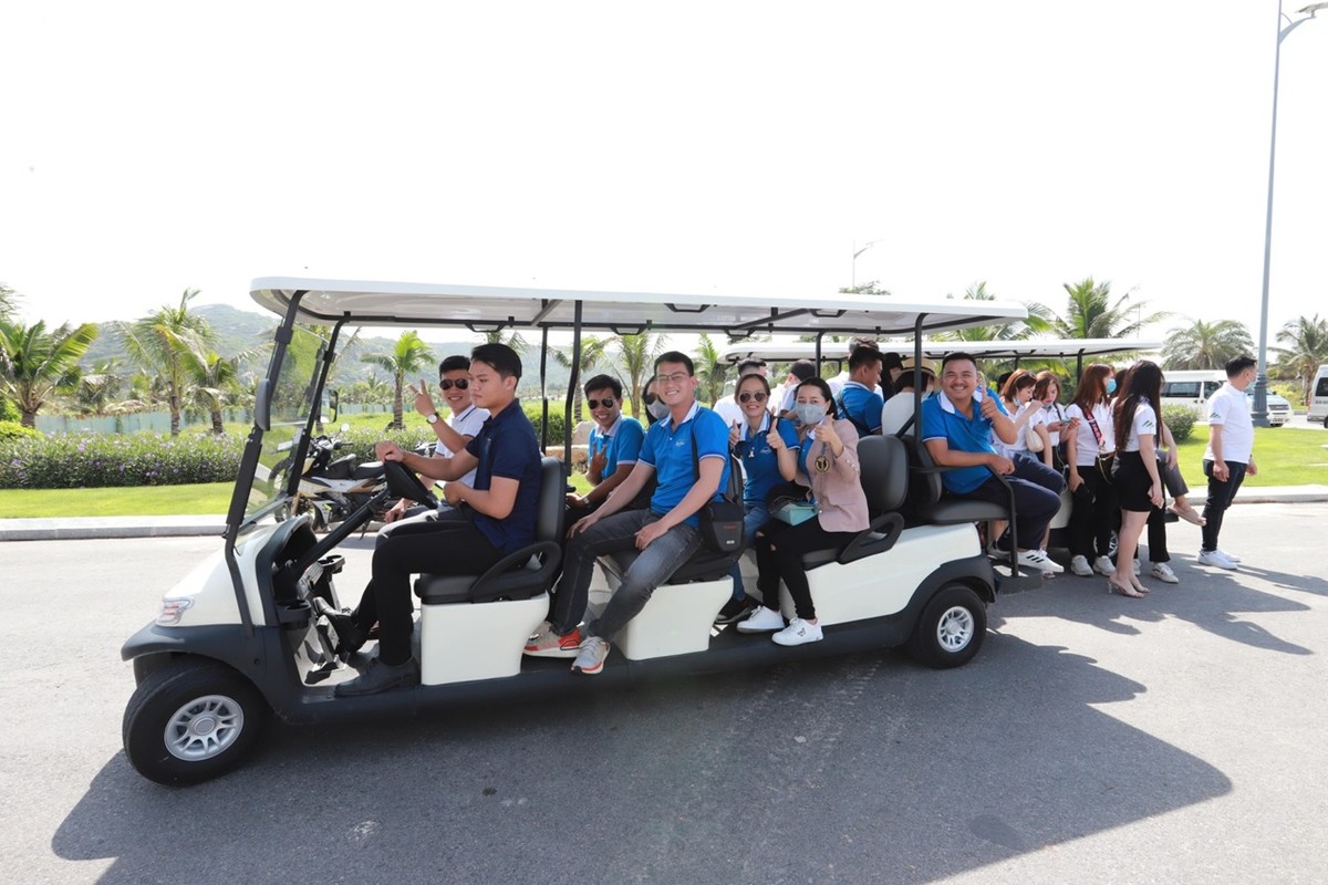 Đại diện các đại lý cho rằng khi VIP Beach Club chính thức đi vào hoạt động cùng sự hiện diện của các Kl994 game bài casino hấp dẫn quốc tế tại KN Golf Links, Wyndham Grand và hệ sinh thái tiện ích khổng lồ đang hình thành chắc chắn sẽ mang đến giá trị gia tăng vượt trội và tạo nên giá trị khác biệt bền vững cho KN Paradise nói chung và Para Grus – phân khu Web Tổng Nhà Cái 99Kl99 Giải Trí Bậc Nhất triển khai đầu tiên nói riêng. Cũng trong khuôn khổ chương trình, DKRV và hệ thống đại lý cùng quyên góp quỹ Trái tim Para Grus nhằm chia sẻ phần nào khó khăn gửi đến đồng bào miền Trung.