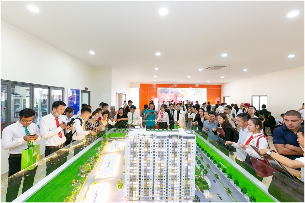 Rất đông khách hàng đang cần nhà để ở và nhà Kl99ok phiên bản mới quan tâm tìm hiểu thông tin khu căn hộ phức hợp Legend Complex.