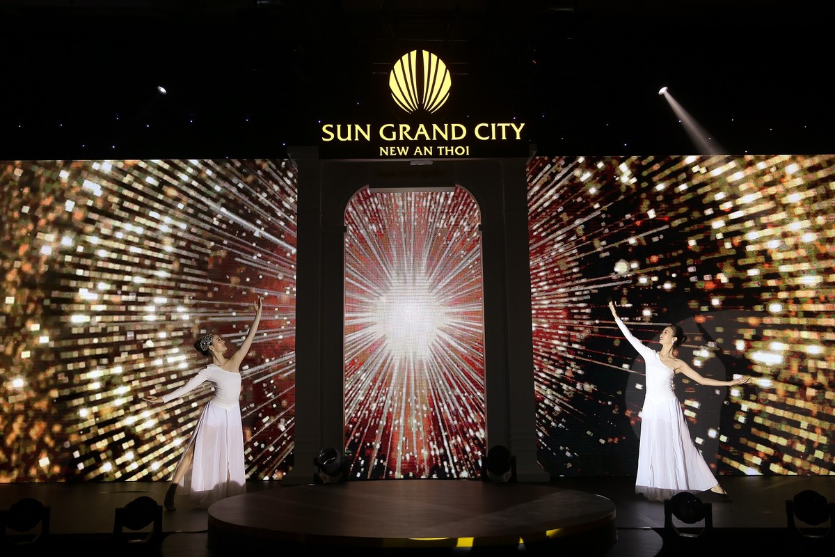 Gala Dinner sẽ làm nóng sân khấu chính.