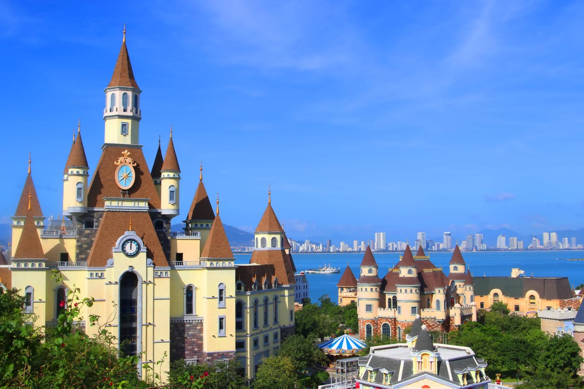 Góc nhìn từ Vinpearland hướng vào thành phố.