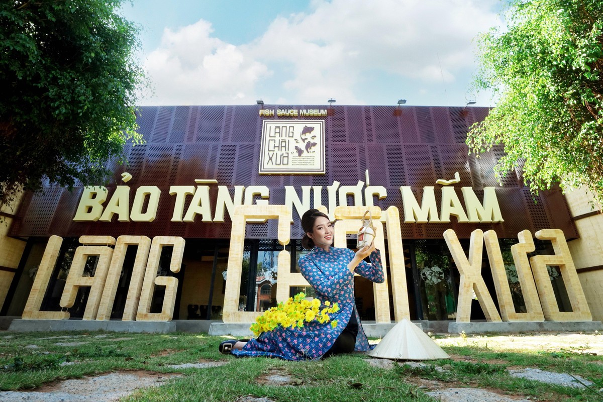 Bảo tàng nước mắm tại 360 Nguyễn Thông,Phú Hài, Phan Thiết.